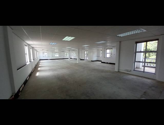 561M² OFFICE TO LET IN BRYANSTON